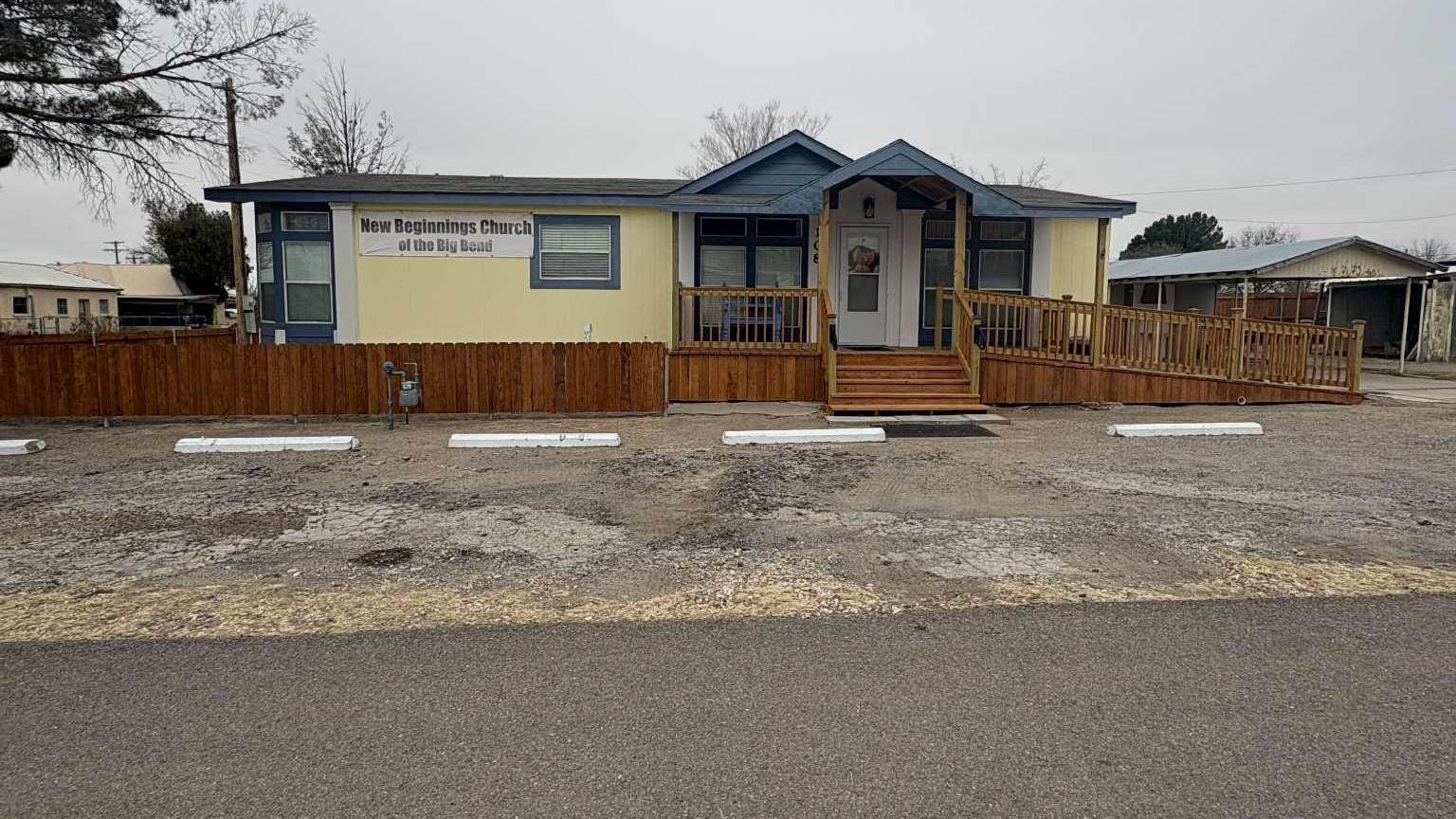 Pastors José and Patricia Cordero